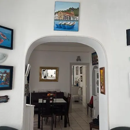 Saint-jean-de-luz-location 2 Minutes A Pieds De La Lejlighed