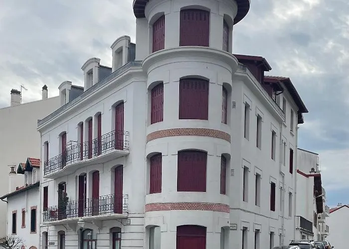 Saint-jean-de-luz-location 2 Minutes A Pieds De La *